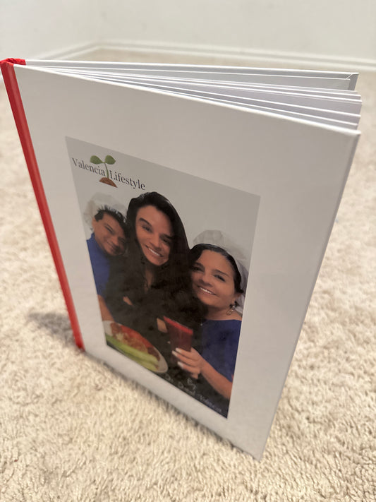 El Libro del Dr. Valencia con 5 Regalos (Dr. Valencia’s Hard Cover Book with 5 Gifts)